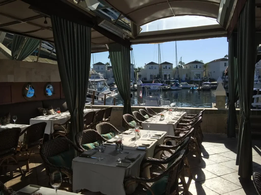 restaurants with a water view Balboa Peninsula